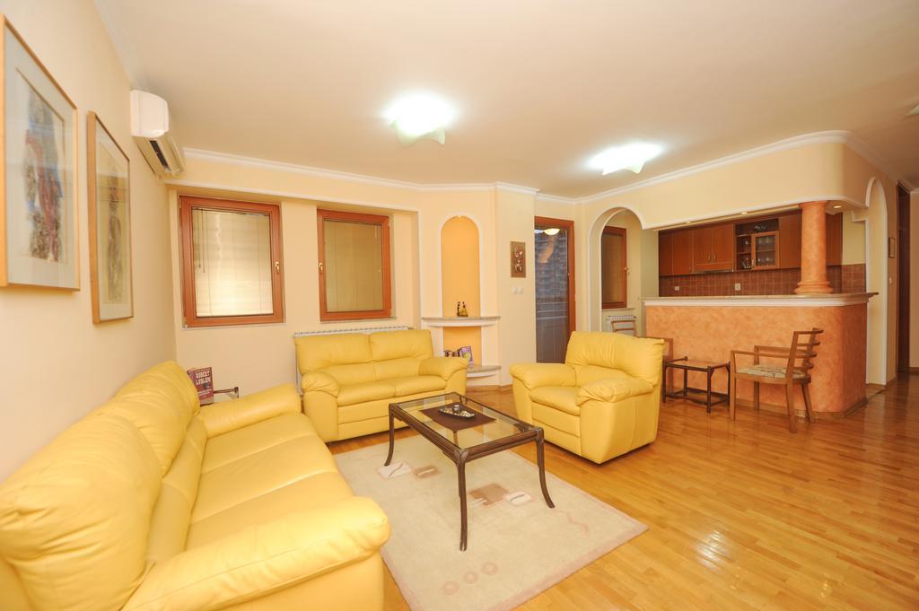 Exclusive Central Apartments Skopje Esterno foto