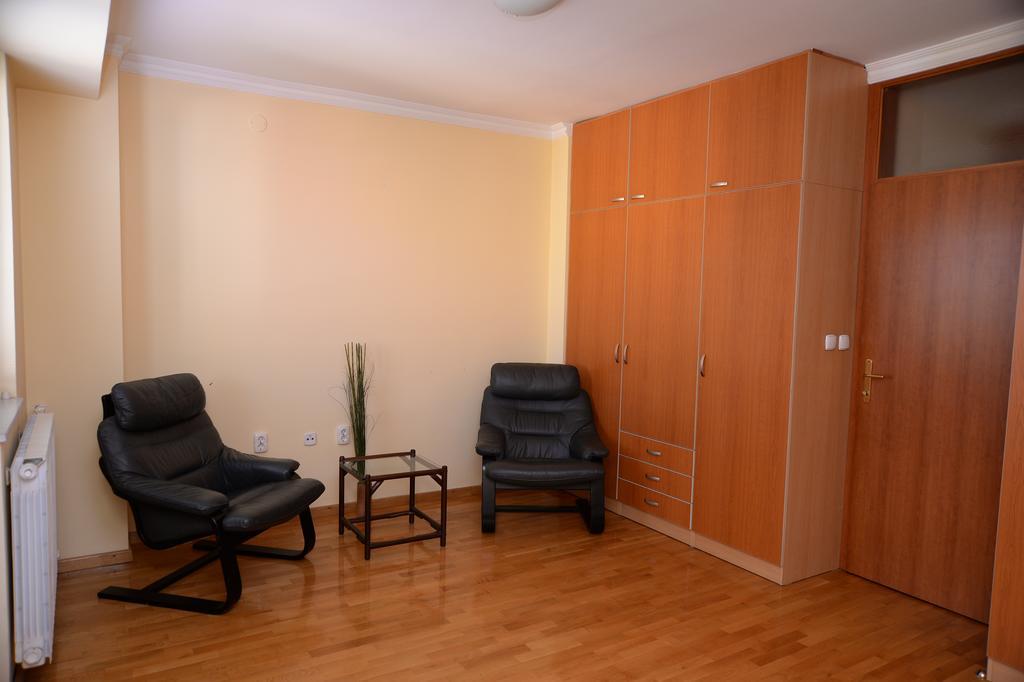 Exclusive Central Apartments Skopje Esterno foto