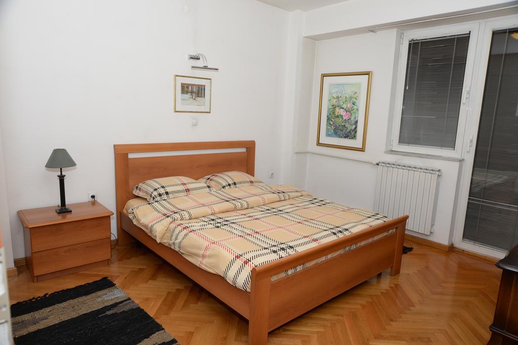 Exclusive Central Apartments Skopje Esterno foto