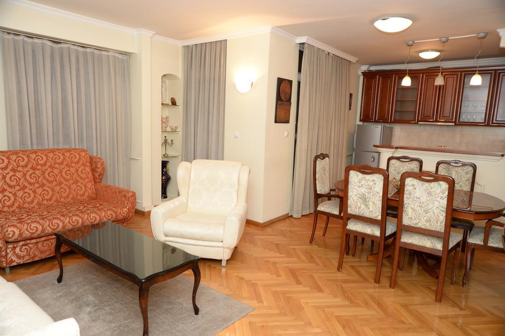 Exclusive Central Apartments Skopje Esterno foto