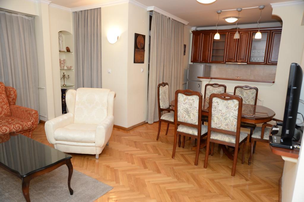 Exclusive Central Apartments Skopje Esterno foto