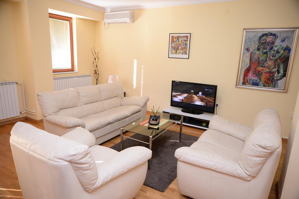 Exclusive Central Apartments Skopje Esterno foto