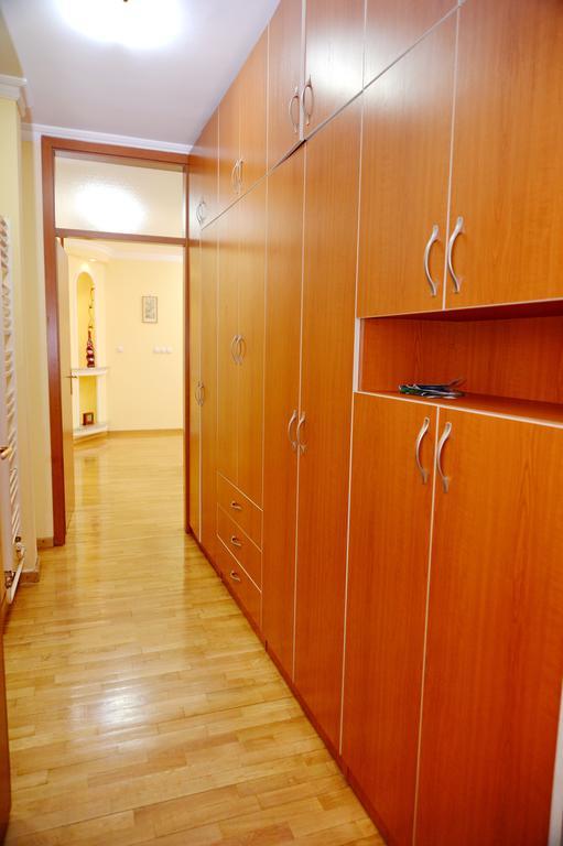 Exclusive Central Apartments Skopje Esterno foto
