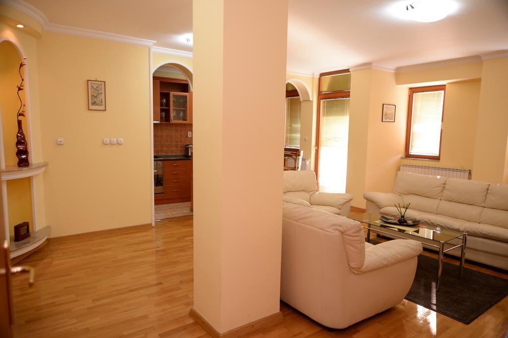 Exclusive Central Apartments Skopje Esterno foto