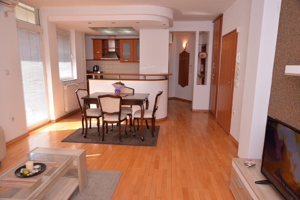 Exclusive Central Apartments Skopje Esterno foto